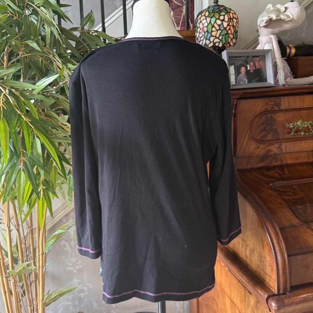 BLUE CANYON ladies New Orleans, crewneck, long sleeve tee. BOURBON. Street NOLA. - Picture 8 of 12